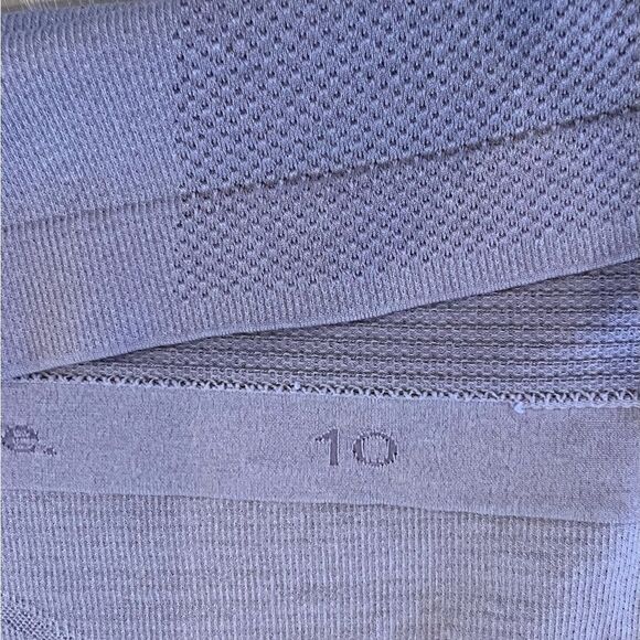 Lululemon Racerback Tank Size 10 Lavender - Picture 6 of 6